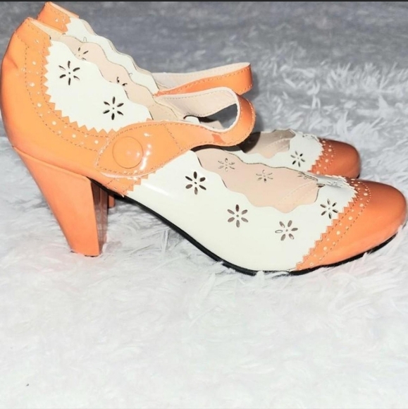 Orange & White Mary Jane Heels With Velcro Strap & Floral Women's US 8! ✨️ - Picture 3 of 5